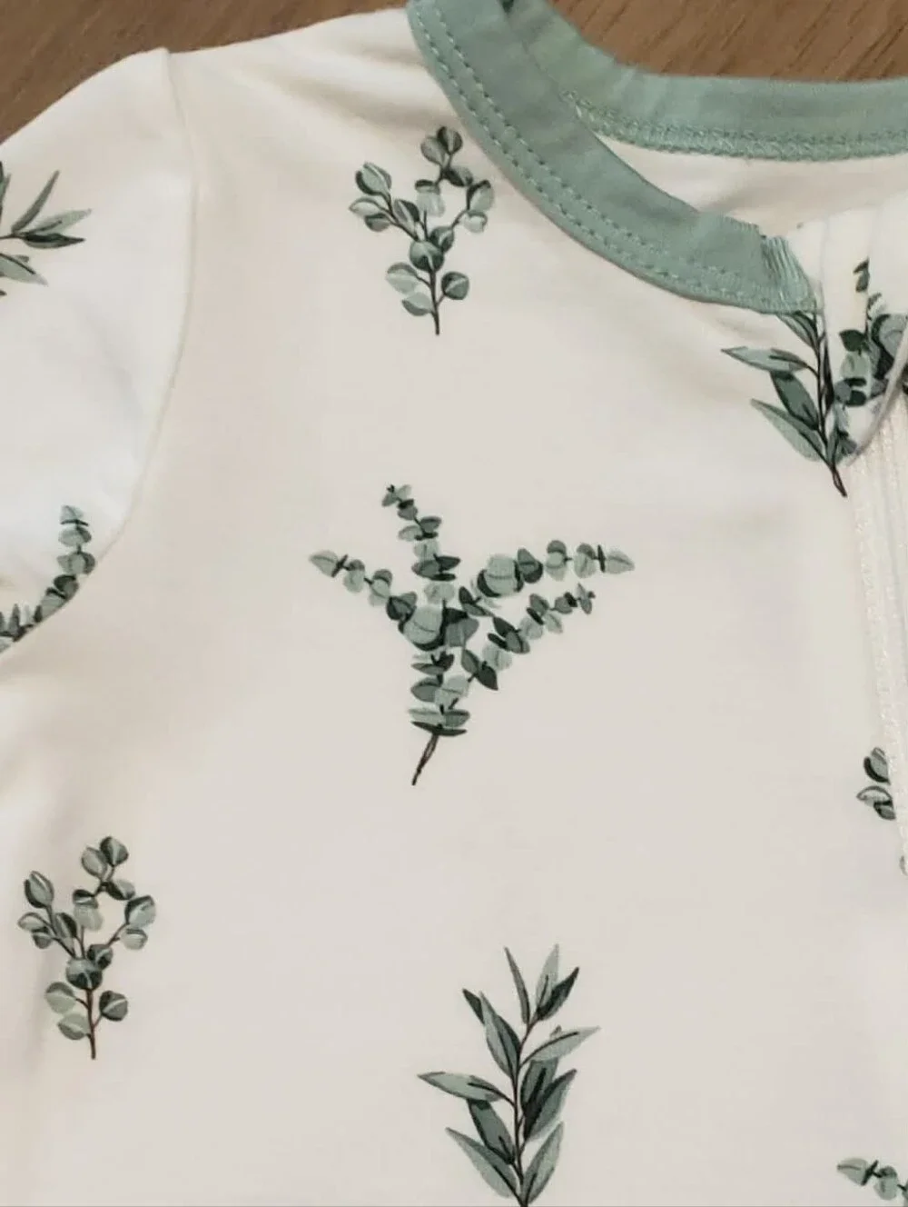 Kyte Baby Eucalyptus Zippered Romper Size 12-18 Months